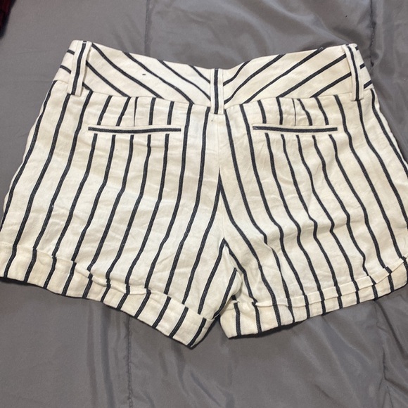 Striped Express shorts-6 - Picture 3 of 3